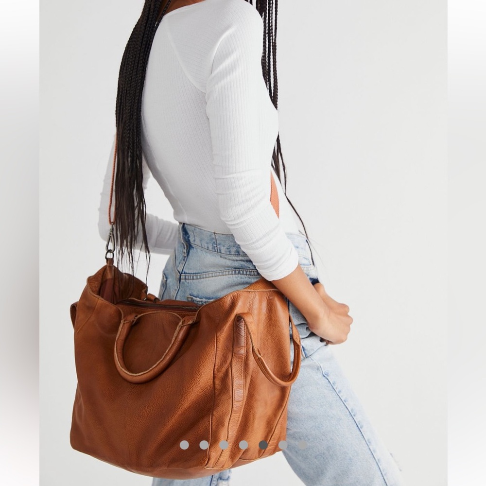 Leslie Leather Tote - Picture 12 of 12